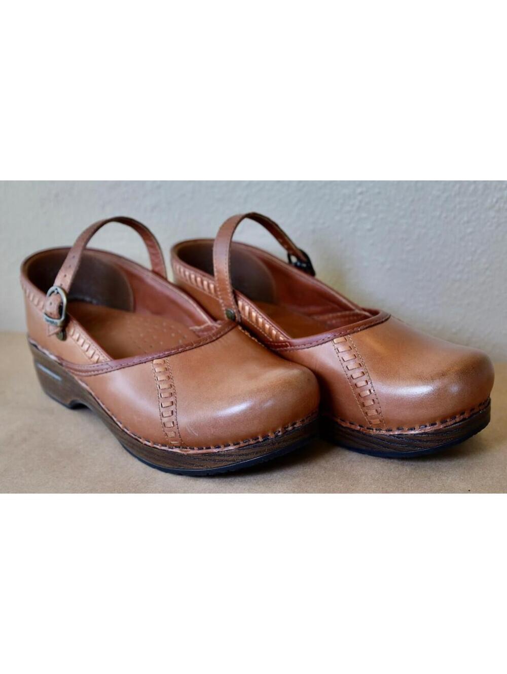 Dansko Pearson Clog Brown Waxy Milled 8.5 - 9